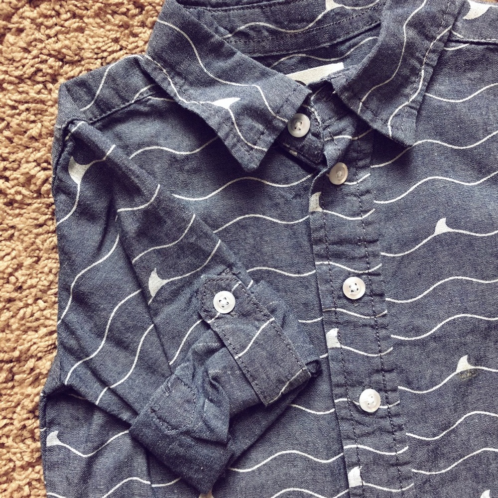 Shark & waves button up - Picture 2 of 3